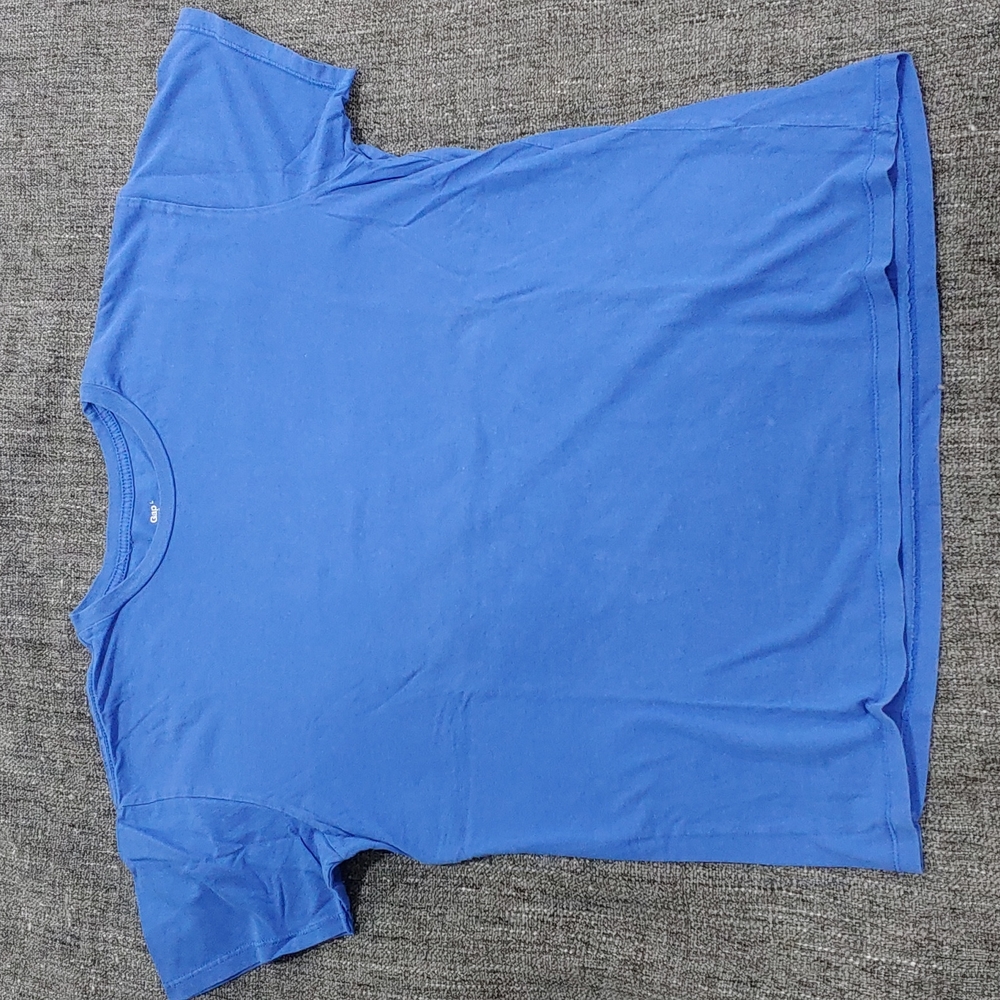 Gap t-shirt